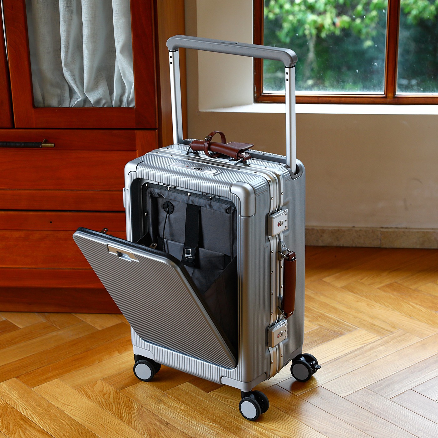 Valigia trolley con telaio in  - Aluminum Frame Carry On Luggage recensione e prezzo